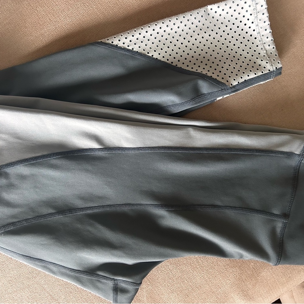 Full length leggings. Perfect condition
